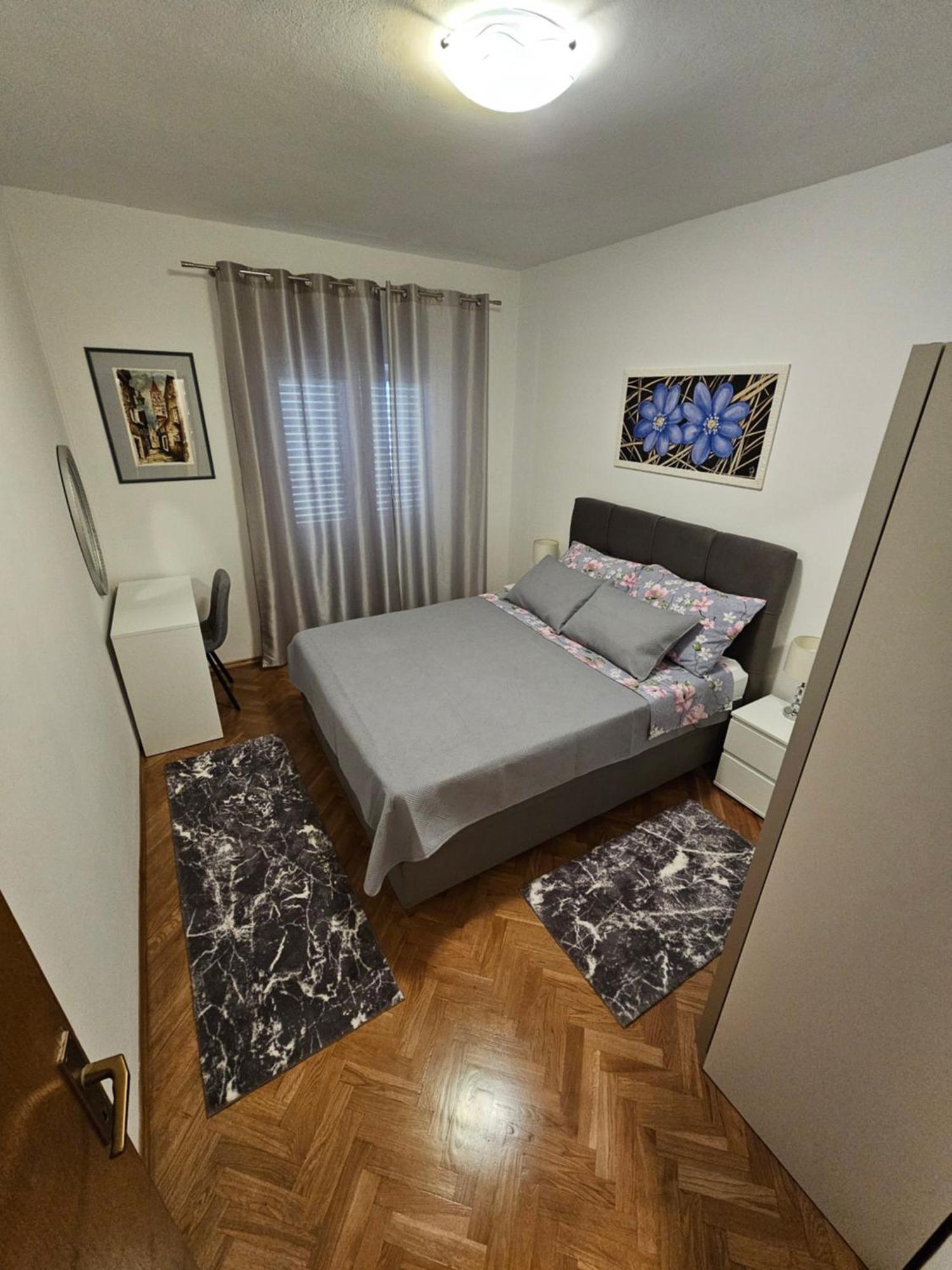 Apartments Grgic โตรกีร์ ภายนอก รูปภาพ