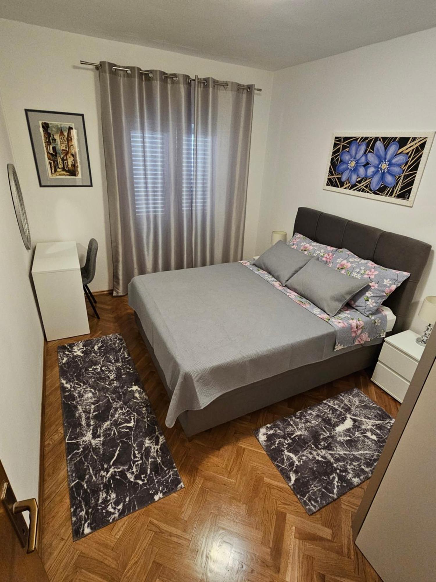 Apartments Grgic โตรกีร์ ภายนอก รูปภาพ