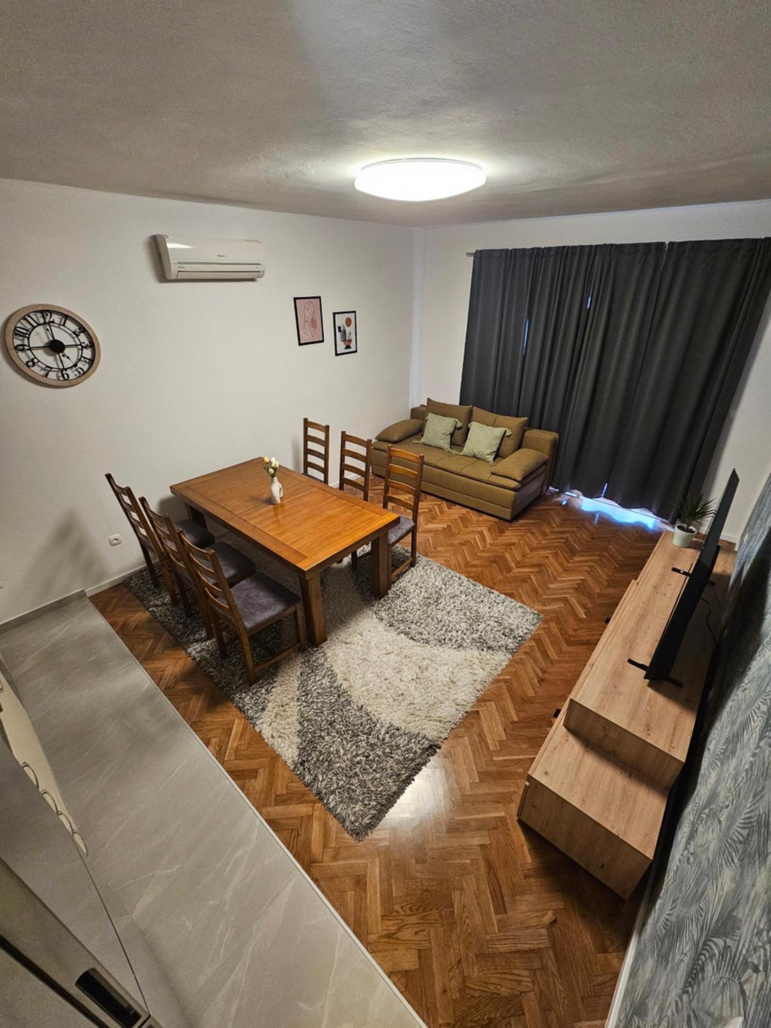 Apartments Grgic โตรกีร์ ภายนอก รูปภาพ