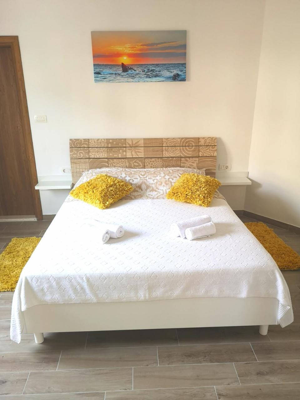 Apartments Grgic โตรกีร์ ภายนอก รูปภาพ
