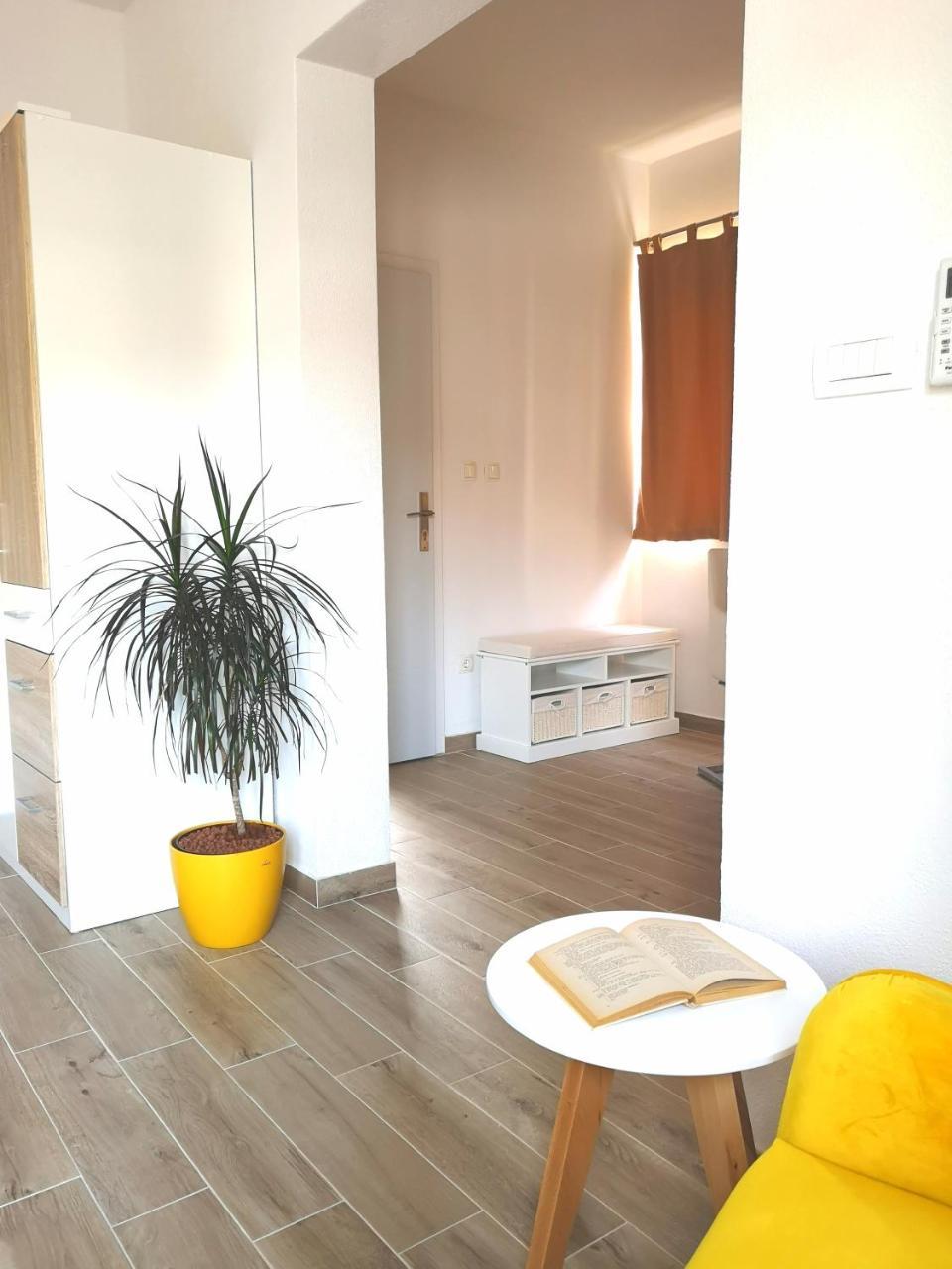Apartments Grgic โตรกีร์ ภายนอก รูปภาพ